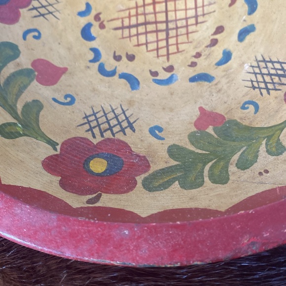 Vintage Red /Tan Tole Painted Wooden Bowl - Picture 5 of 7